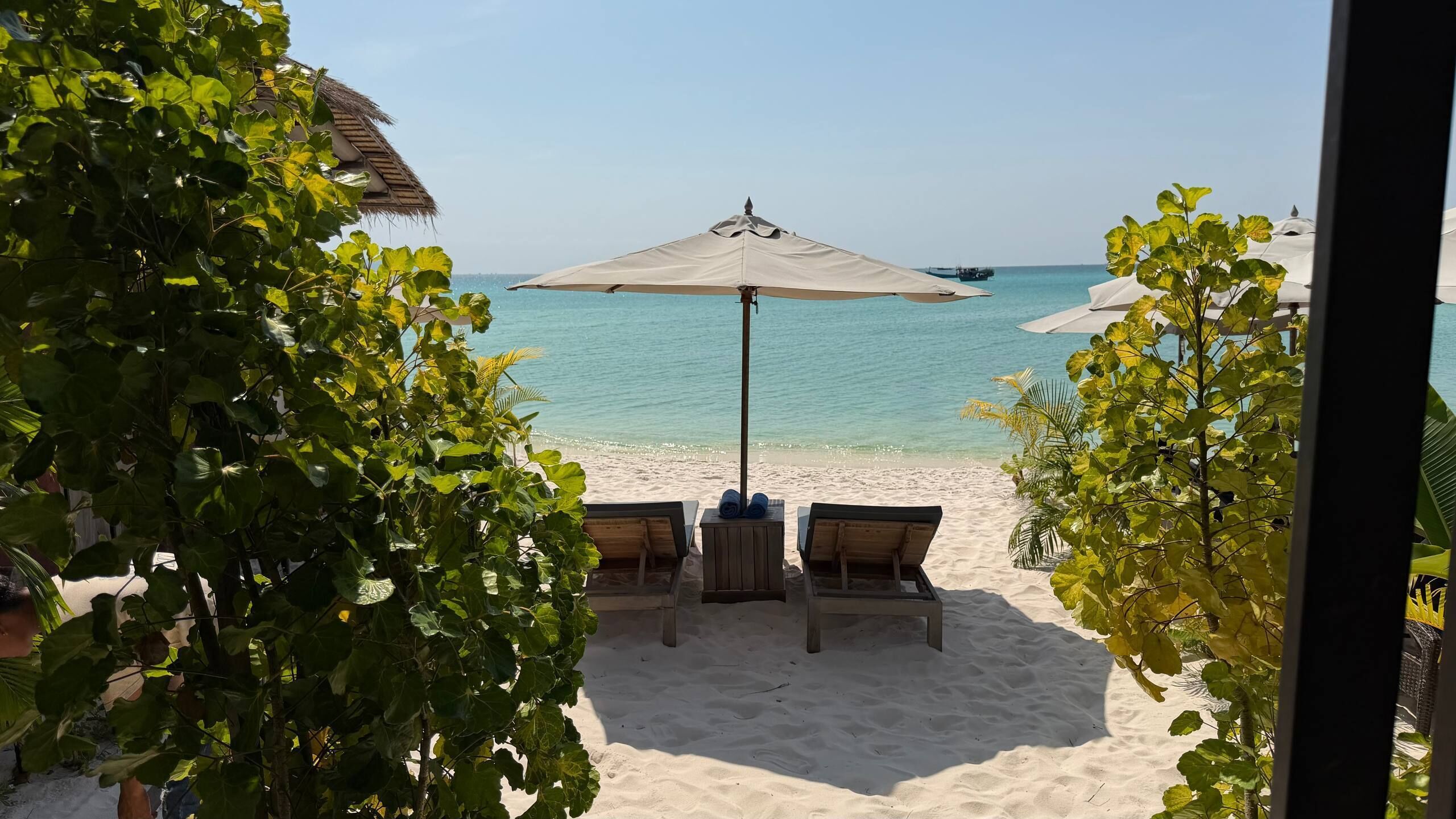 Honeymoon Bungalov, Denize Bakan | Odada kasa, ayrı ayrı dekore edilmiş, ayrı ayrı döşenmiş 