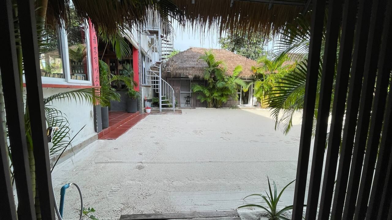 Brankas dan didekorasi berbeda-beda