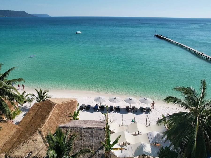 Praia particular, areia branca