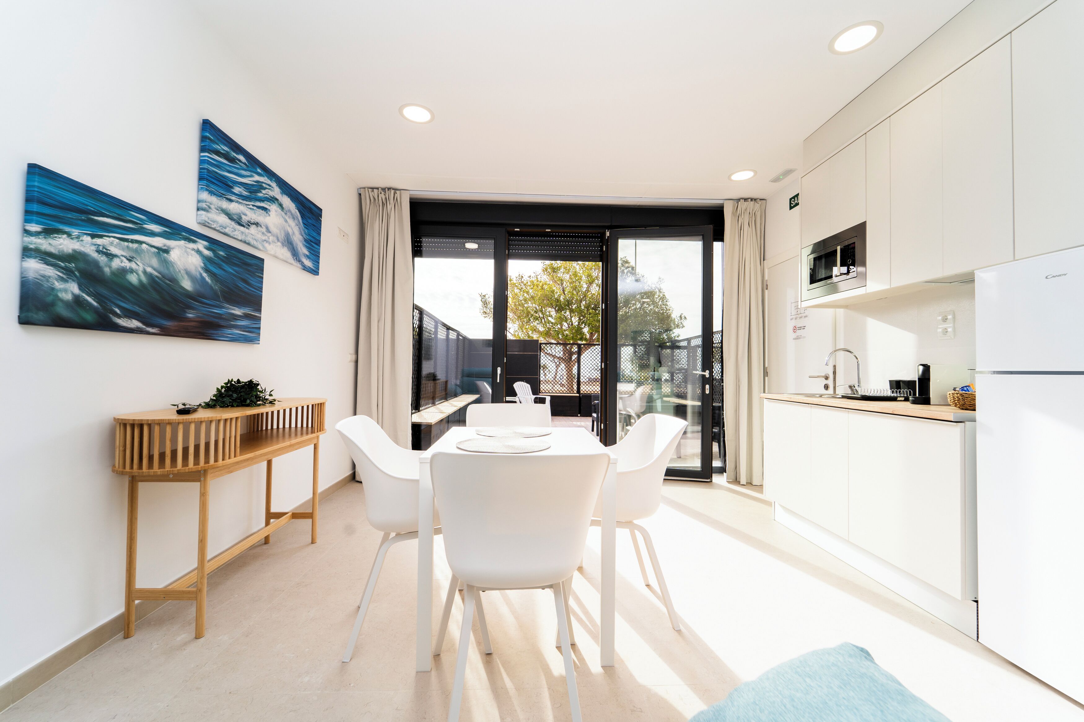 MAR STUDIO-TERRAZA-VISTA PLAYA | Premium bedding, down comforters, individually decorated