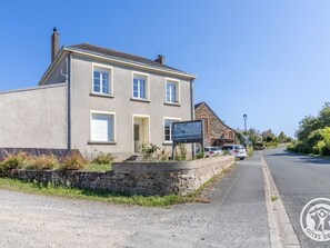 Exterior - Family cottage for 8 in Saint Aubin de Luigné (Val-du-Layon)