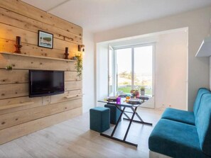 TV - Charming studio for 4 in Ciboure with terrace (Ciboure)