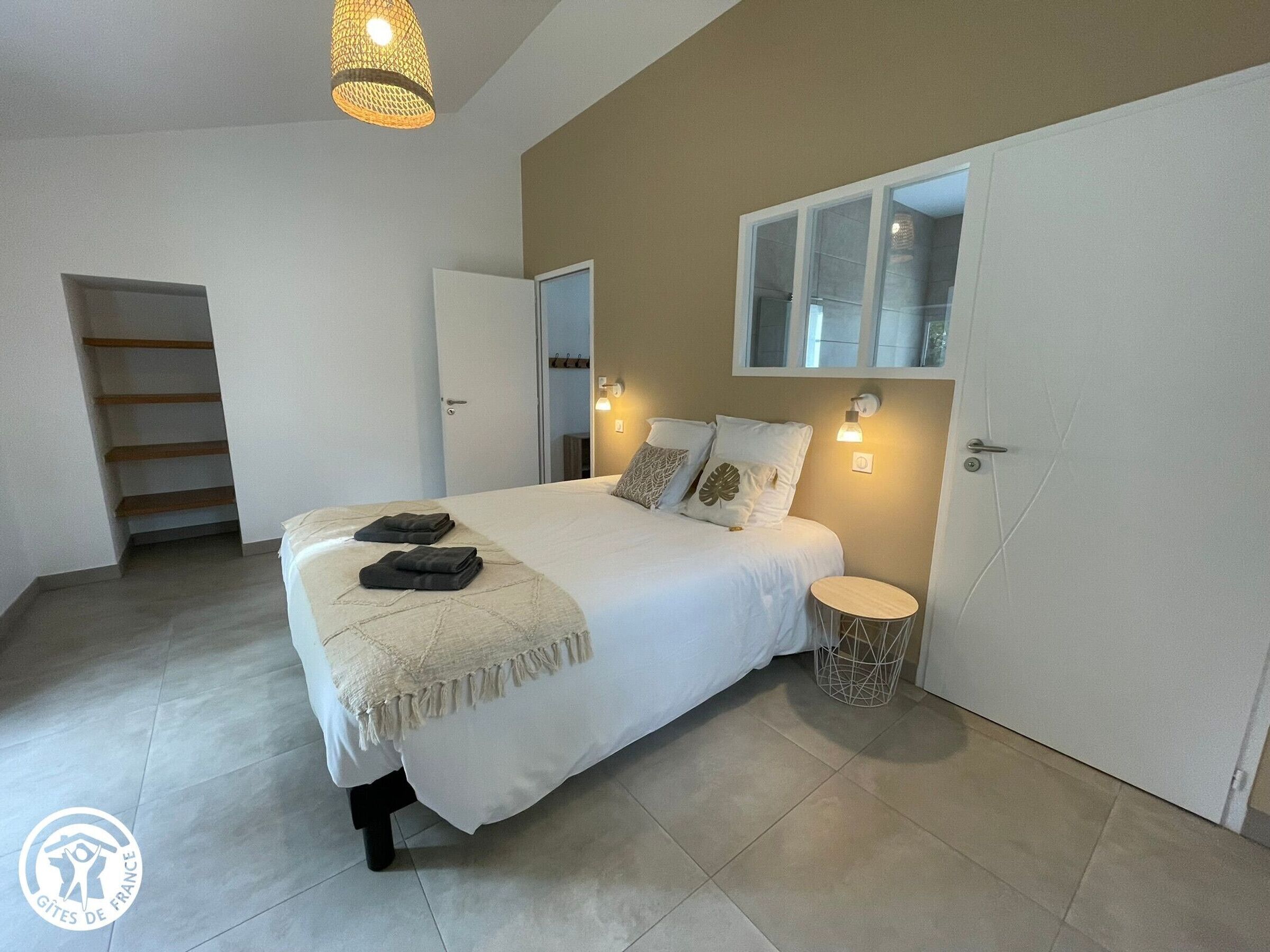 5 chambres, Wi-Fi gratuit, draps fournis