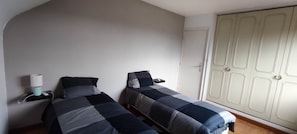 Twin Room | Free WiFi