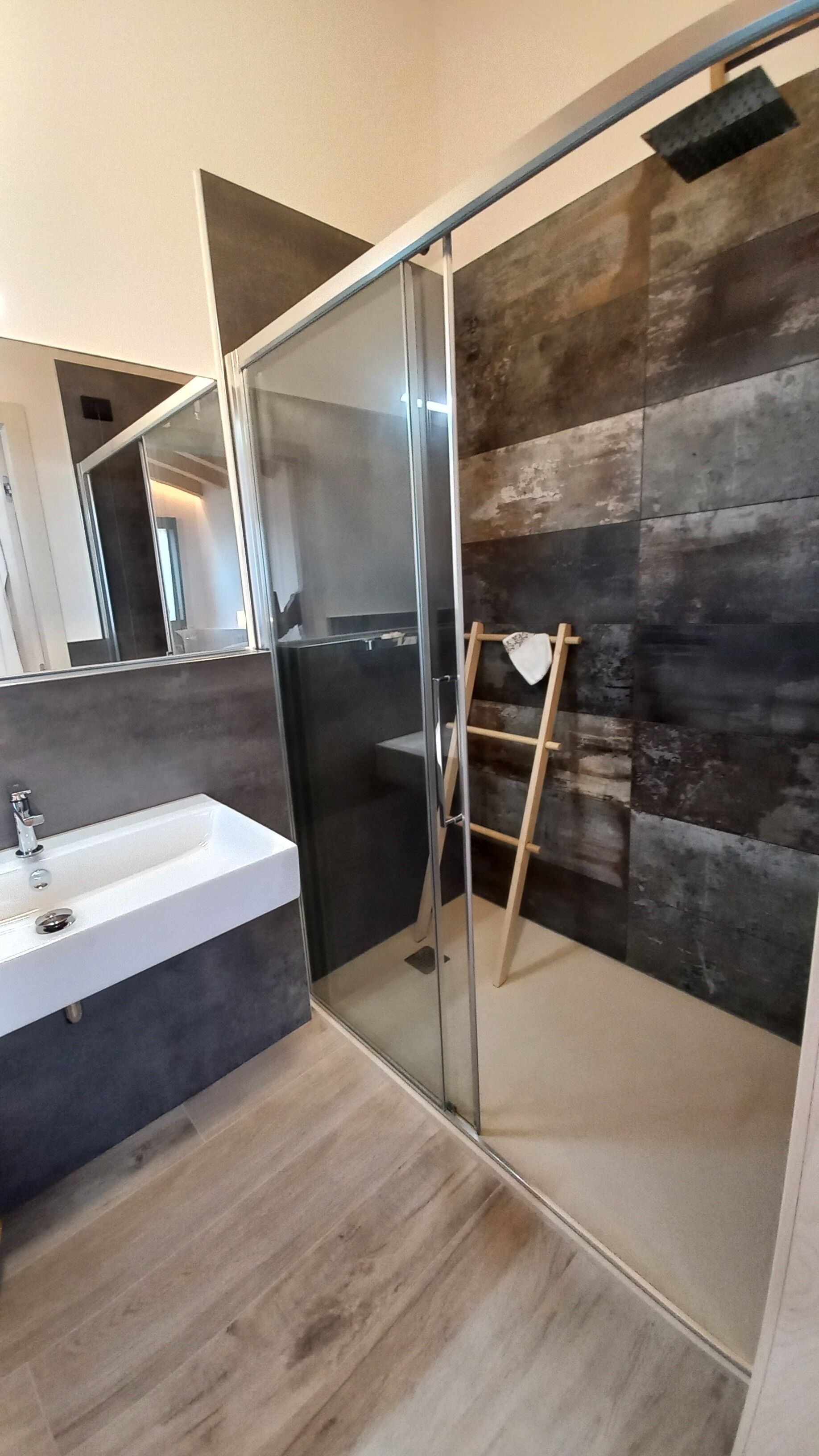Superior Triple Room | Bathroom