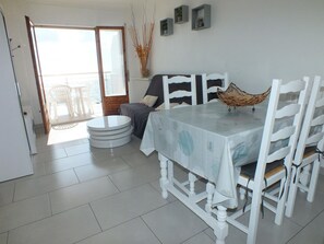 Dining - Seafront apartment for 6 with parking in Roses (Roses)