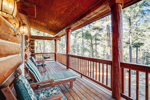 Terrace/patio - LOG cabin, views from deck, families, pool table (Angel Fire)