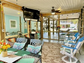 Interior - Nemo's Place: Spacious 4BR retreat with private pool in scenic Oak Island. (Oak Island)