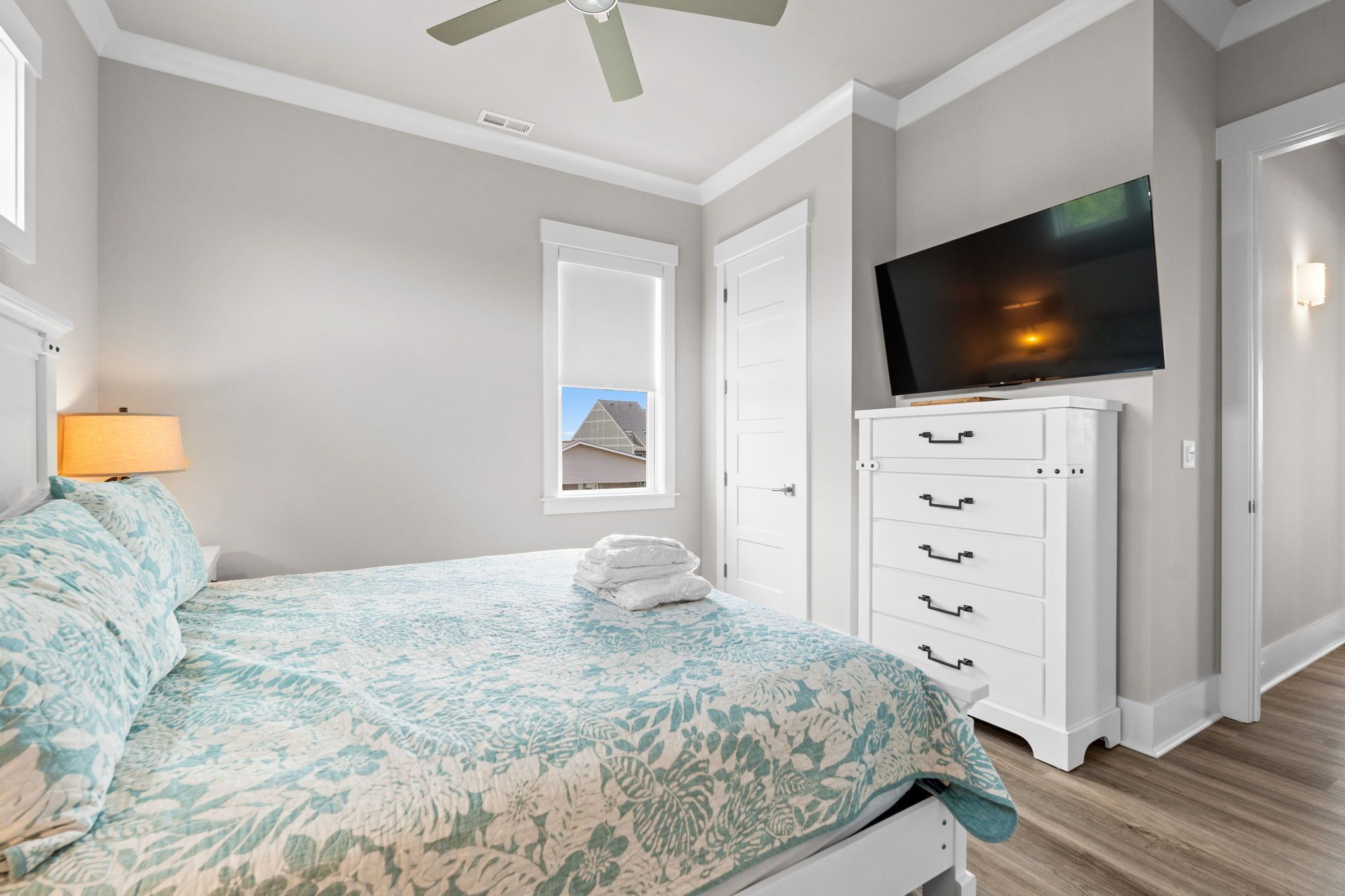 7 bedrooms, iron/ironing board, free WiFi, bed sheets