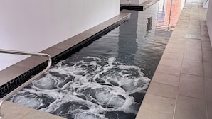 Pool - Return to nature (Putty)