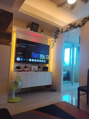 Living room - Luxurious Condo in Quezon City With Private Pool (Quezon City)