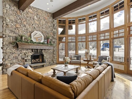 Apex Lodge | Solitude Resort 5BR with Hot Tub