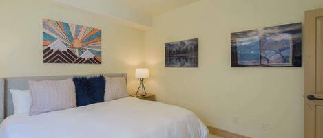 3 bedrooms, iron/ironing board, travel crib, WiFi