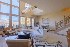 TV, fireplace, offices - Updated Treasury Point condo, garage, hot tub! (Crested Butte)