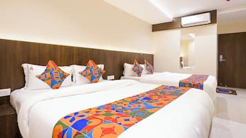 Desk, laptop workspace, iron/ironing board, free WiFi