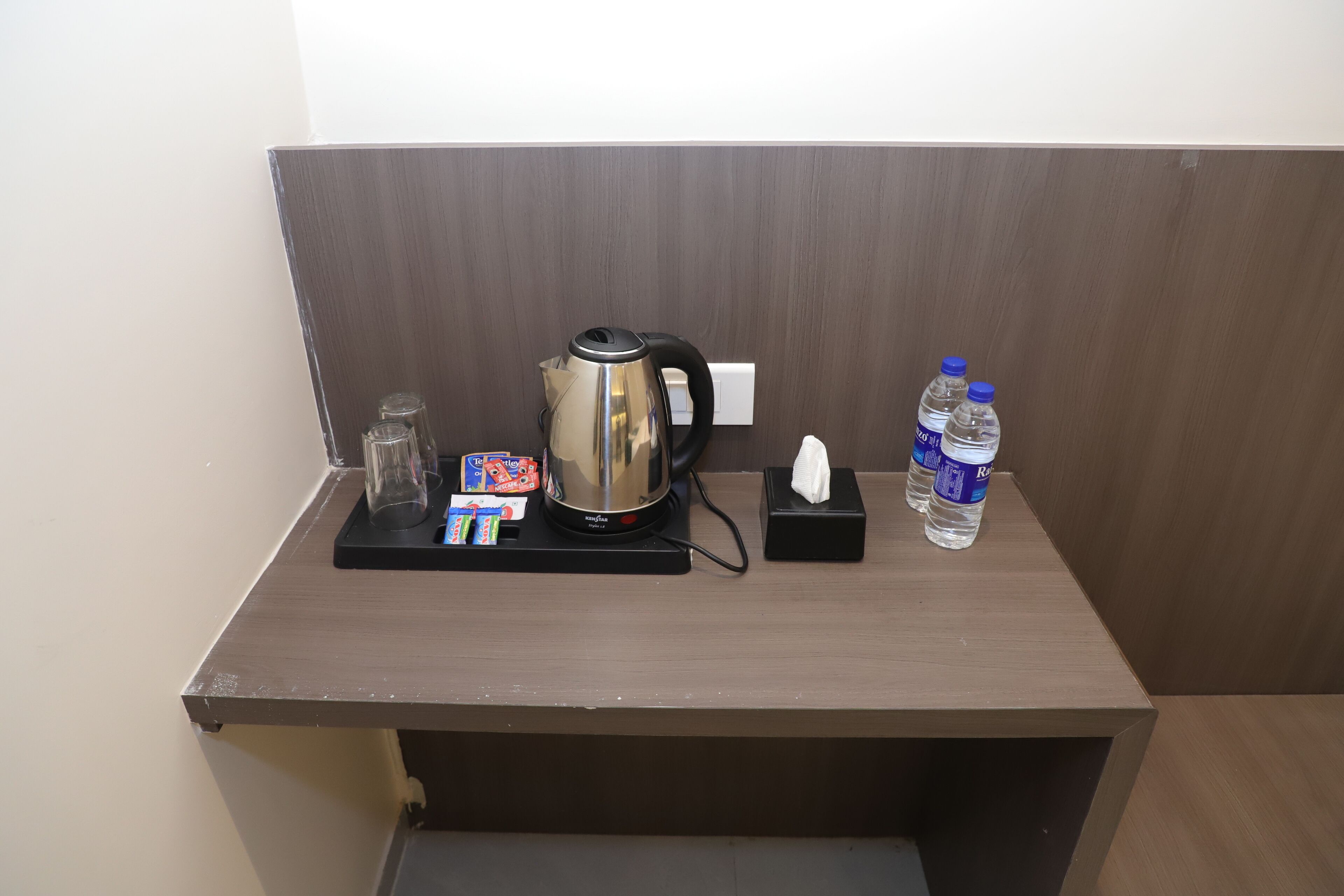 Deluxe Double Room | Desk, laptop workspace, iron/ironing board, free WiFi