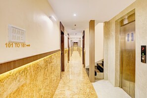 Lobby - Hotel Casa Royal Residency (Mumbai)