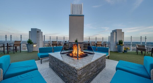 Property grounds - Cozy 1-bedroom apartment with AC in marvelous Raleigh (Raleigh)