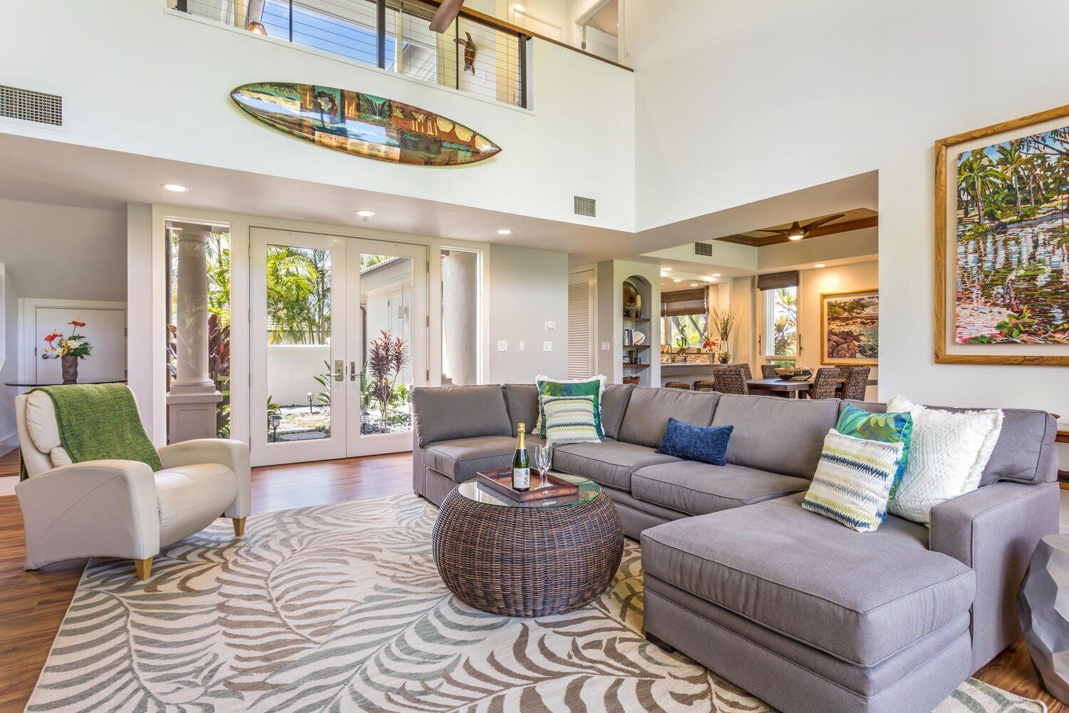 Stadtwohnung, Mehrere Betten, Veranda, Gartenblick (Mauna Lani Islands K1) | Wohnbereich