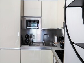 ميكروويف، موقد طهي مسطح، غسالة أطباق