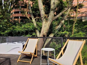 Apartment | 2 bedrooms, Internet - w Charming 2BR w Terrace Jacuzzi in Poblado (Medellín)