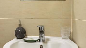 Apartment | 1 bedroom, Internet