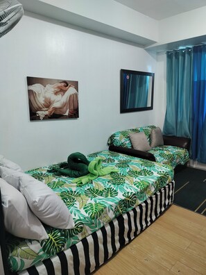 Condo, 1 Bedroom, Accessible, Private Pool | 1 bedroom - Luxurious City View Condo for Rent in Quezon City (Quezon City)