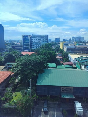 Condo, 1 Bedroom, Accessible, Private Pool | Exterior - Luxurious City View Condo for Rent in Quezon City (Quezon City)
