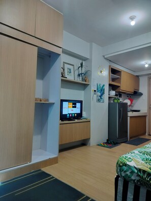 Condo, 1 Bedroom, Accessible, Private Pool | 1 bedroom - Luxurious City View Condo for Rent in Quezon City (Quezon City)