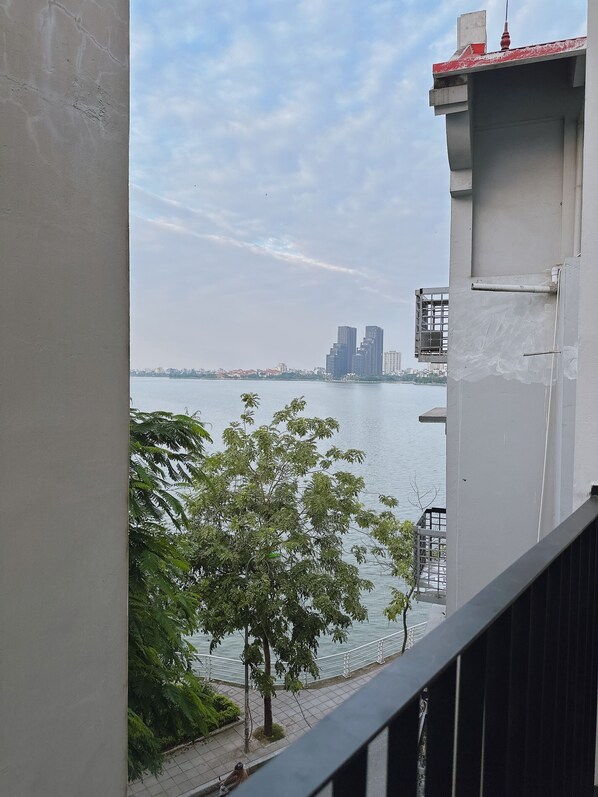 Superior Studio, Balcony, Lake View | Terrace/patio