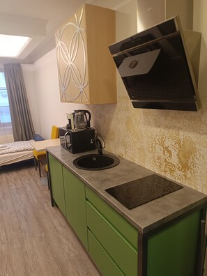 1 غرفة نوم ومكواة/لوح كي وواي فاي وملاءات أسرّة