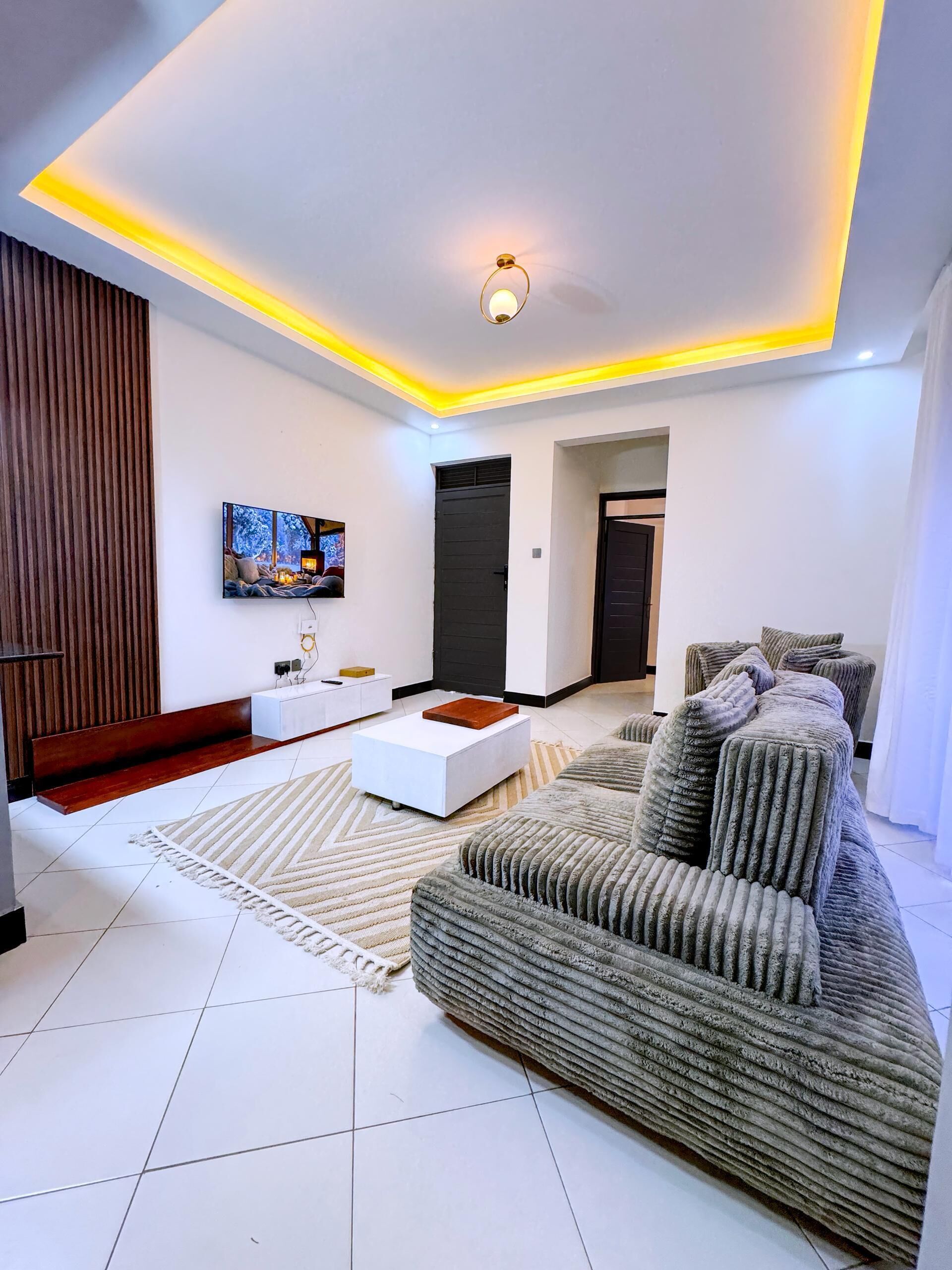 Economy Apartment, Balcony, City View | Living area