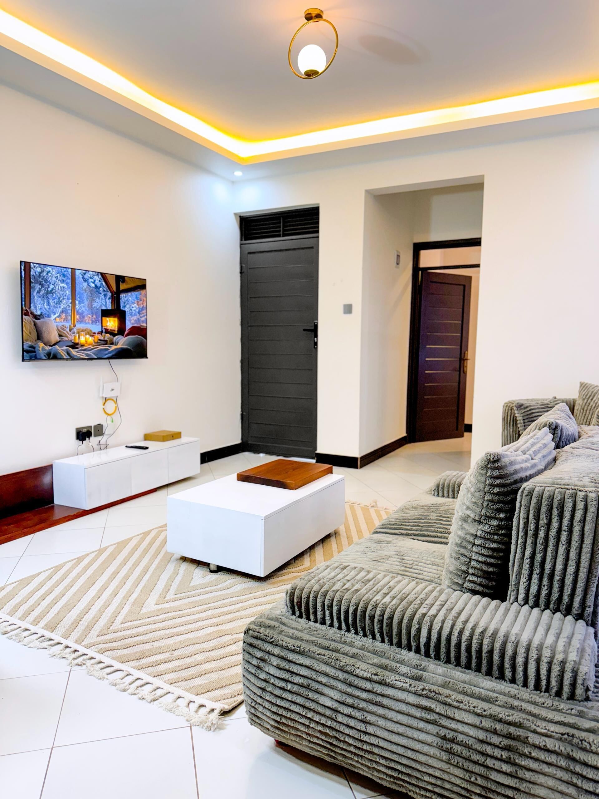 Economy Apartment, Balcony, City View | Living area