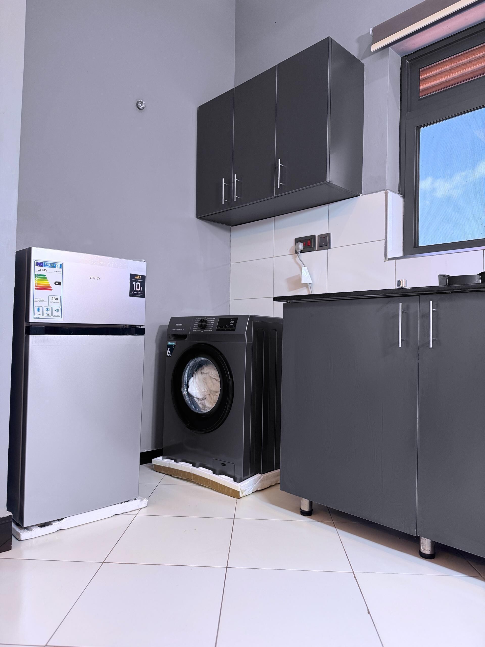 Apartamento econômico, sacada, vista para a cidade | Cozinha privada