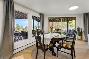 تناول الطعام