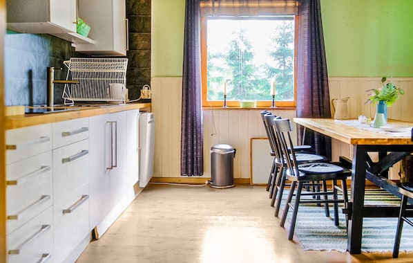 Réfrigérateur, four, plaque de cuisson, lave-vaisselle