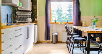 Amazing home in BjÀrtrÄ with sauna