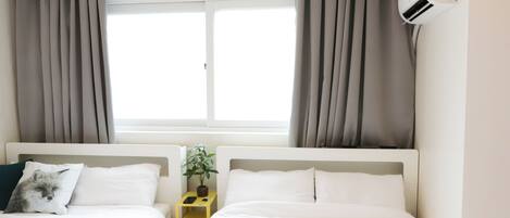 2 bedrooms, iron/ironing board, WiFi