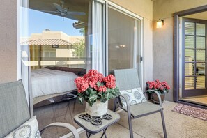 Interior - Pool & Tennis Access! Condo in Central Scottsdale (Scottsdale)