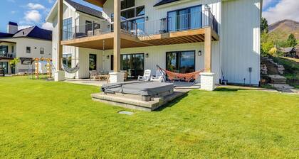 Midway Mountain Farmhouse: Hot Tub, Golf & Hiking