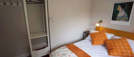 2 Schlafzimmer, Bügeleisen/Bügelbrett, Internetzugang, Bettwäsche