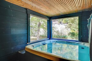 House (4 Bedrooms) | Interior - Luxe 5,000 Sq Ft Retreat: 5 Mi to Stratton Resort (Jamaica)