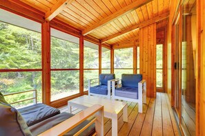 House (4 Bedrooms) | Interior - Luxe 5,000 Sq Ft Retreat: 5 Mi to Stratton Resort (Jamaica)