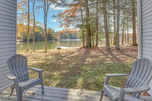 Interior - Steps to Lake Tanglwood: Tranquil Wooded Retreat (Greentown)
