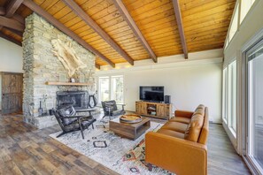 Talo (4 Bedrooms) | Sisätilat