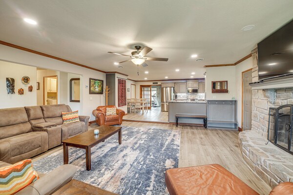 Tulsa Area Home W/ Sunroom: Near Parks & River! - Tulsa, OK