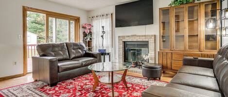 House (4 Bedrooms) | Front of property