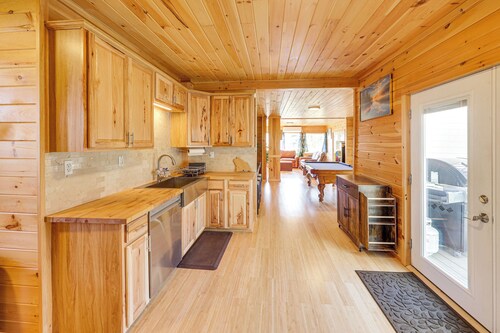 Hike, Ski & Explore: Patten Home w/ Pool Table!