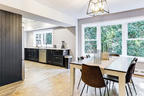 2 Mi to Uscg Academy! Convenient New London Home