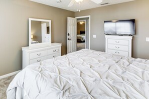House (4 Bedrooms) | Interior